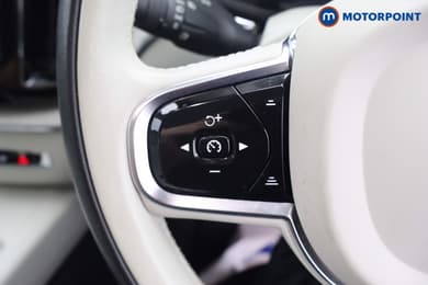 Volvo Xc60 Plus Automatic Petrol SUV - Stock Number (1679142) - 3rd supplementary image