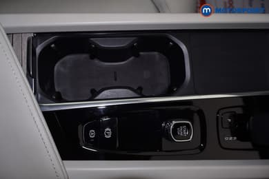 Volvo Xc60 Plus Automatic Petrol SUV - Stock Number (1679142) - 12th supplementary image