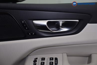 Volvo Xc60 Plus Automatic Petrol SUV - Stock Number (1679142) - 20th supplementary image