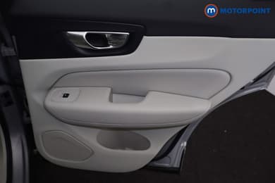 Volvo Xc60 Plus Automatic Petrol SUV - Stock Number (1679142) - 28th supplementary image