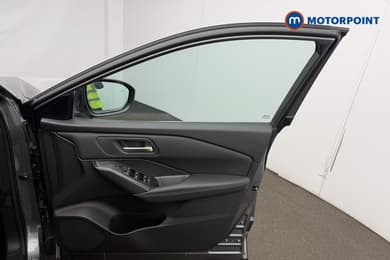 Nissan Qashqai N-Connecta Automatic Petrol SUV - Stock Number (1683512) - 22nd supplementary image