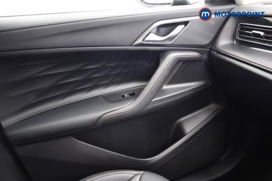 Mg Motor Uk HS Trophy Automatic Petrol-Electric Hybrid SUV - Stock Number (1688748) - 13th supplementary image
