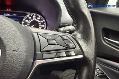 Nissan Juke N-Connecta Automatic Petrol SUV - Stock Number (1688089) - 9th supplementary image