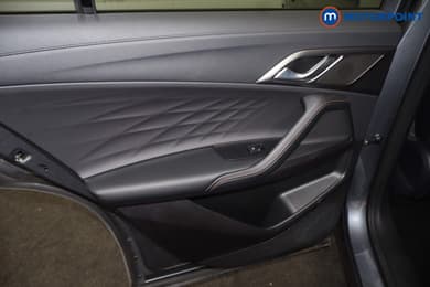 Mg Motor Uk HS Trophy Automatic Petrol-Electric Hybrid SUV - Stock Number (1688797) - 41st supplementary image