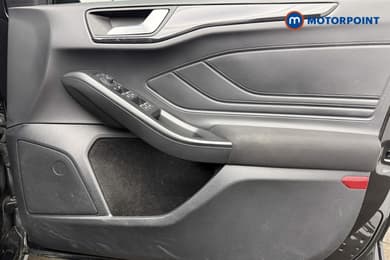 Ford Focus St-Line Edition Manual Petrol Hatchback - Stock Number (1689376) - 17th supplementary image