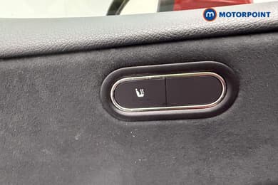 Mercedes-Benz A Class Amg Line Automatic Petrol Hatchback - Stock Number (1660805) - 16th supplementary image
