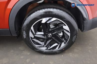 Nissan Qashqai N-Connecta Manual Petrol SUV - Stock Number (1683492) - 2nd supplementary image