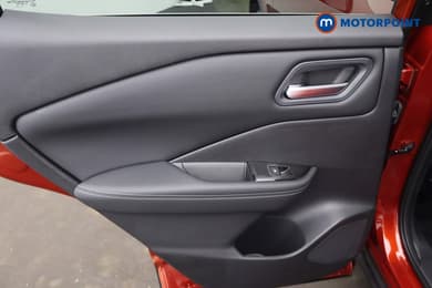 Nissan Qashqai N-Connecta Manual Petrol SUV - Stock Number (1683492) - 27th supplementary image