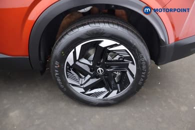 Nissan Qashqai N-Connecta Automatic Petrol SUV - Stock Number (1683495) - 2nd supplementary image