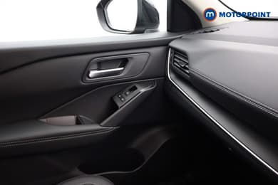 Nissan Qashqai N-Connecta Automatic Petrol SUV - Stock Number (1683495) - 15th supplementary image