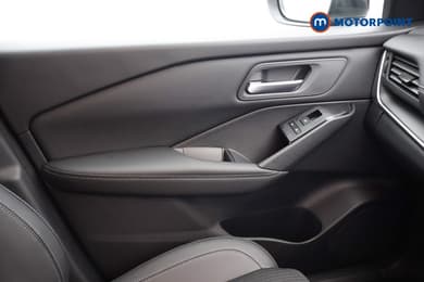 Nissan Qashqai N-Connecta Automatic Petrol SUV - Stock Number (1683495) - 16th supplementary image