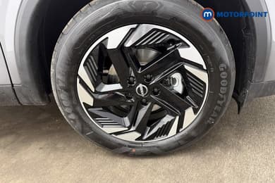 Nissan Qashqai N-Connecta Automatic Petrol SUV - Stock Number (1683508) - 21st supplementary image