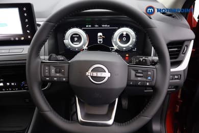 Nissan Qashqai N-Connecta Automatic Petrol SUV - Stock Number (1683564) - 5th supplementary image