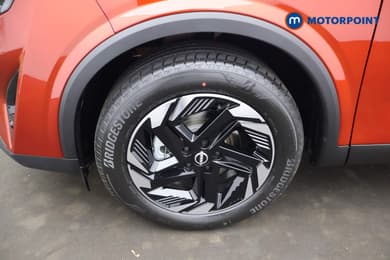 Nissan Qashqai N-Connecta Automatic Petrol SUV - Stock Number (1683564) - 1st supplementary image