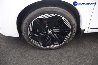 Nissan Qashqai N-Design Manual Petrol SUV - Stock Number (1690137) - 40th supplementary image