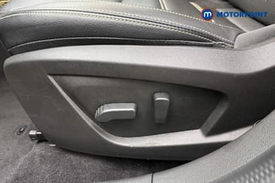 Renault Arkana Engineered Bose Edition Automatic Petrol-Electric Hybrid SUV - Stock Number (1690289) - 8th supplementary image
