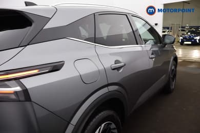Nissan Qashqai N-Connecta Manual Petrol SUV - Stock Number (1683518) - 24th supplementary image