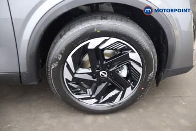 Nissan Qashqai N-Connecta Manual Petrol SUV - Stock Number (1683518) - 26th supplementary image