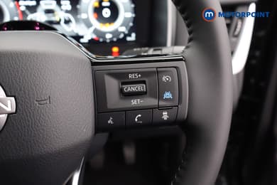 Nissan Qashqai N-Connecta Manual Petrol SUV - Stock Number (1683555) - 3rd supplementary image