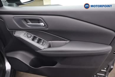 Nissan Qashqai N-Connecta Manual Petrol SUV - Stock Number (1683555) - 14th supplementary image