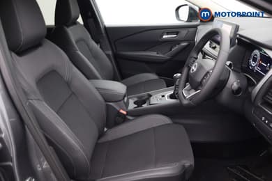 Nissan Qashqai N-Connecta Manual Petrol SUV - Stock Number (1683555) - 16th supplementary image