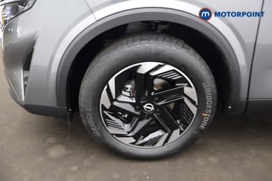 Nissan Qashqai N-Connecta Manual Petrol SUV - Stock Number (1683555) - 32nd supplementary image