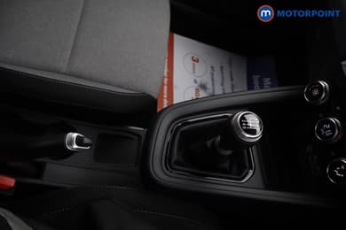 Renault Clio Evolution Manual Petrol Hatchback - Stock Number (1685659) - 13th supplementary image