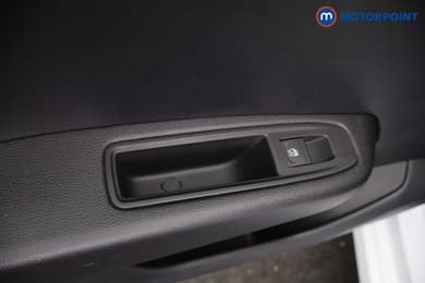 Renault Clio Evolution Manual Petrol Hatchback - Stock Number (1685659) - 28th supplementary image