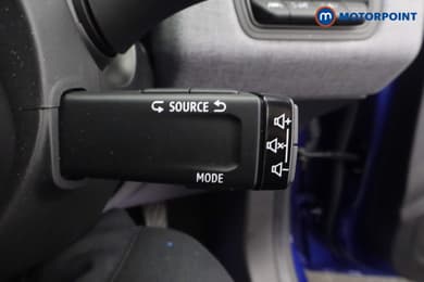 Renault Clio Evolution Manual Petrol Hatchback - Stock Number (1686800) - 9th supplementary image