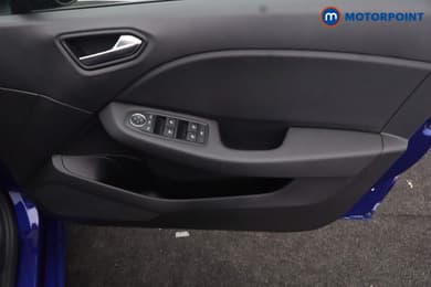 Renault Clio Evolution Manual Petrol Hatchback - Stock Number (1686800) - 23rd supplementary image