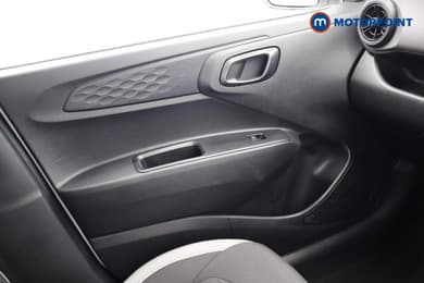 Hyundai I10 Advance Automatic Petrol Hatchback - Stock Number (1682178) - 10th supplementary image