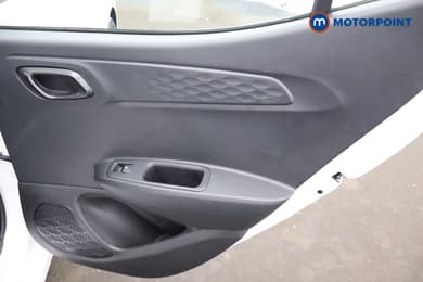 Hyundai I10 Advance Automatic Petrol Hatchback - Stock Number (1682178) - 17th supplementary image