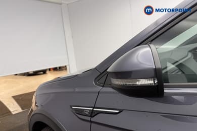 Volkswagen Taigo R-Line Manual Petrol SUV - Stock Number (1691000) - 7th supplementary image