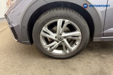 Volkswagen Taigo R-Line Manual Petrol SUV - Stock Number (1691000) - 1st supplementary image