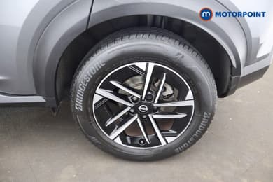 Nissan Juke N-Connecta Automatic Petrol SUV - Stock Number (1692442) - 2nd supplementary image