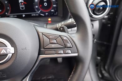 Nissan Juke N-Connecta Automatic Petrol SUV - Stock Number (1692442) - 7th supplementary image
