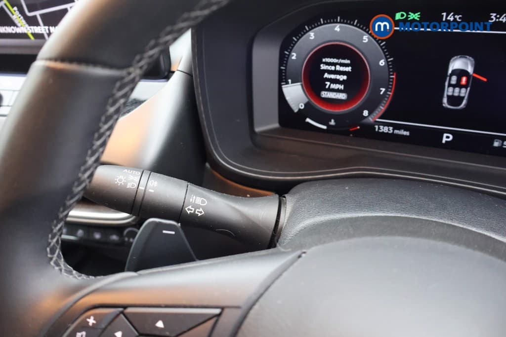 Nissan Juke N-Connecta Automatic Petrol SUV - Stock Number (1692442) - 8th supplementary image