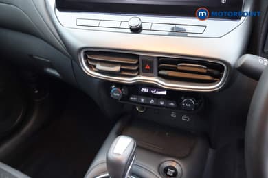 Nissan Juke N-Connecta Automatic Petrol SUV - Stock Number (1692442) - 12th supplementary image