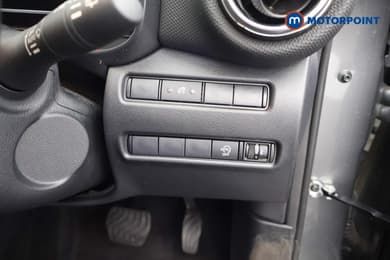 Nissan Juke N-Connecta Automatic Petrol SUV - Stock Number (1692442) - 18th supplementary image