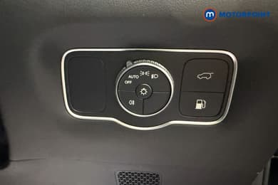 Chery Tiggo 8 Summit Automatic Petrol Plug-In Hybrid SUV - Stock Number (1682797) - 32nd supplementary image