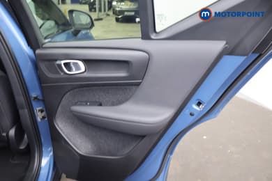 Volvo Xc40 Plus Automatic Petrol SUV - Stock Number (1692573) - 17th supplementary image