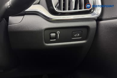 Volvo V60 Inscription Plus Automatic Petrol Estate - Stock Number (1674333) - 23rd supplementary image