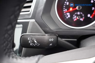 Volkswagen Tiguan Life Manual Petrol SUV - Stock Number (1681444) - 5th supplementary image