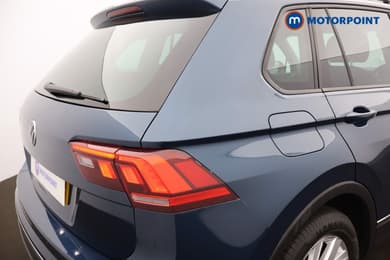Volkswagen Tiguan Life Manual Petrol SUV - Stock Number (1681444) - 21st supplementary image