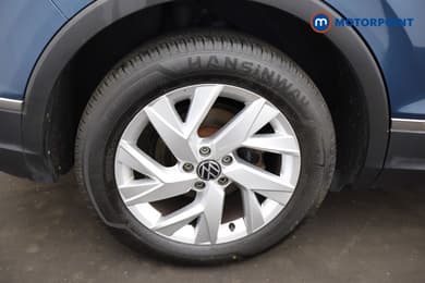 Volkswagen Tiguan Life Manual Petrol SUV - Stock Number (1681444) - 23rd supplementary image