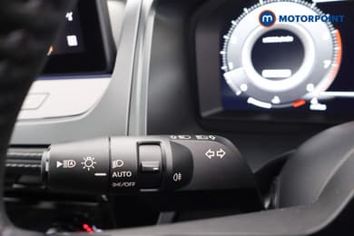 Nissan Qashqai N-Connecta Manual Petrol SUV - Stock Number (1683528) - 5th supplementary image