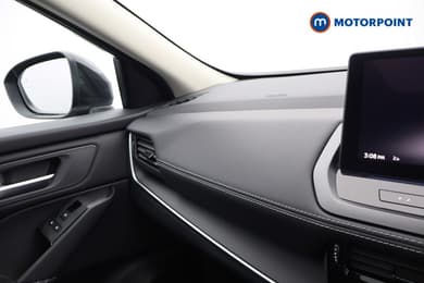 Nissan Qashqai N-Connecta Manual Petrol SUV - Stock Number (1683528) - 11th supplementary image