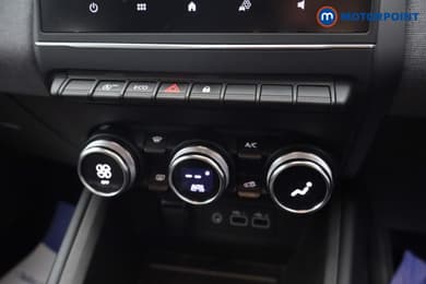 Renault Clio Evolution Manual Petrol Hatchback - Stock Number (1685648) - 9th supplementary image