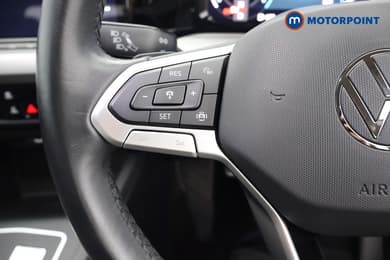 Volkswagen Golf Life Automatic Diesel Estate - Stock Number (1689240) - 2nd supplementary image