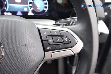 Volkswagen Golf Life Automatic Diesel Estate - Stock Number (1689240) - 3rd supplementary image